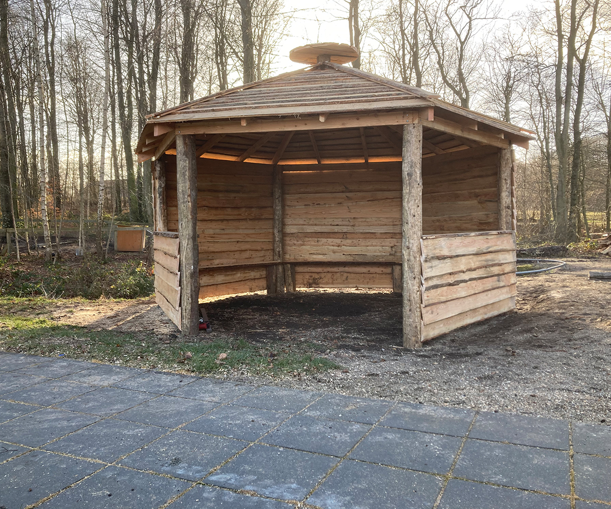 St. Hjøllund Savværk ApS - Bålhytte 6-kantet