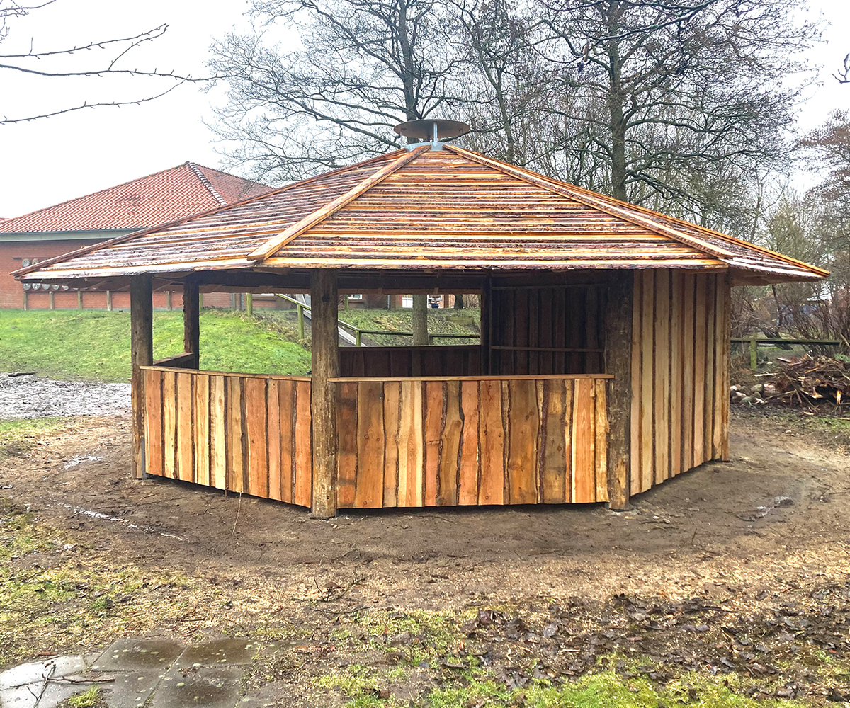 St. Hjøllund Savværk ApS - Bålhytte 8-kantet