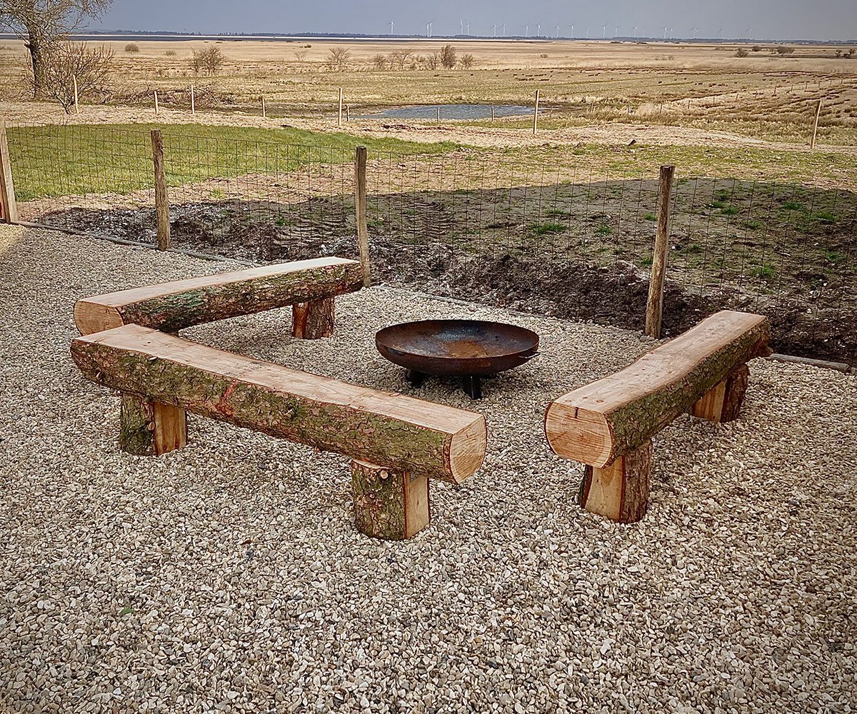 St. Hjøllund Savværk ApS - Bålbænke